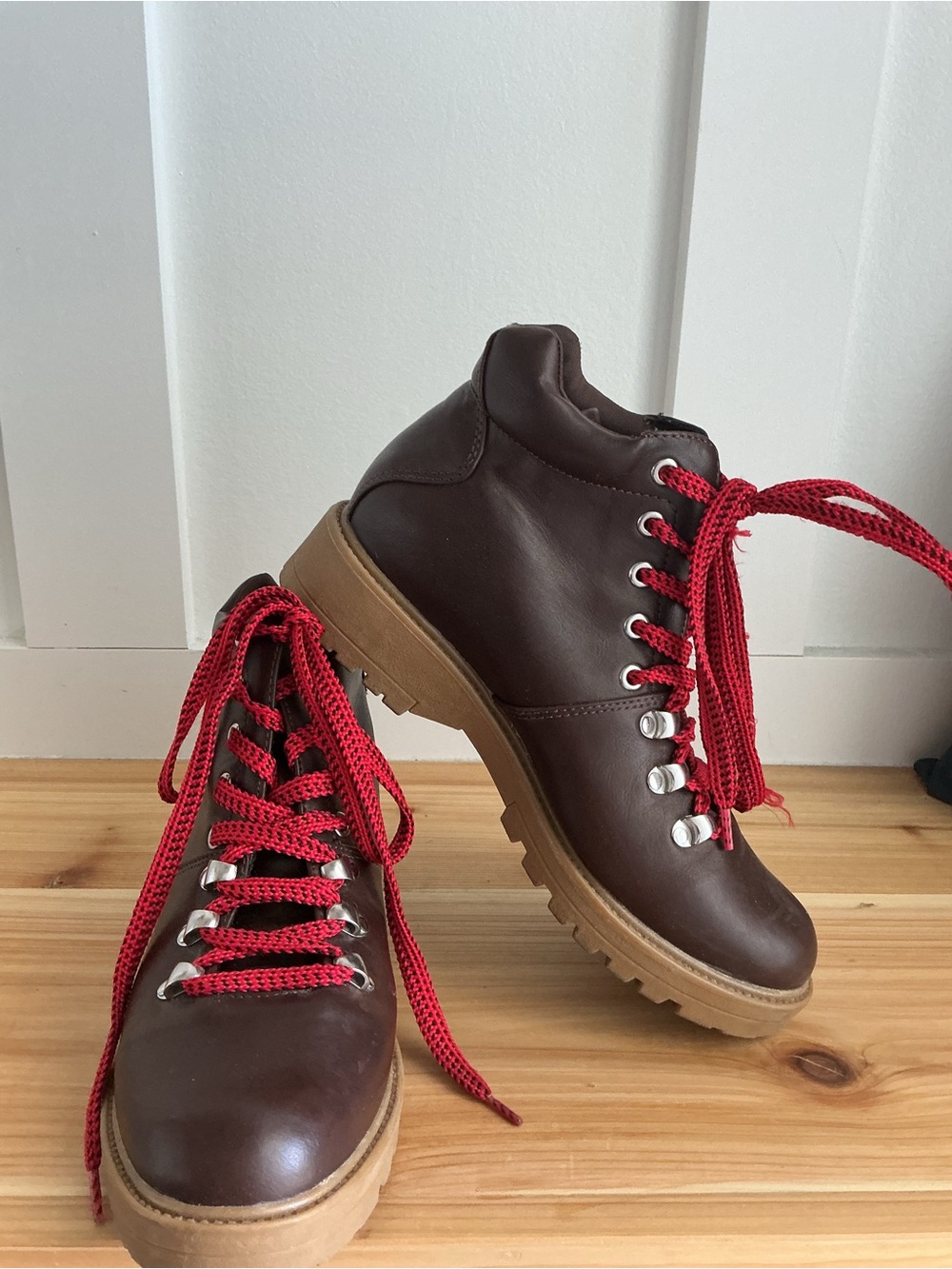 Universal Thread Brown Leather Lace-Up Boots with Red Laces